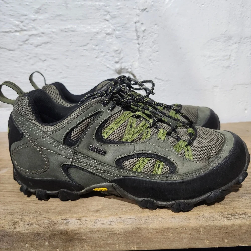 Patagonia Drifter Beluga / Willow Mens 8.5 Waterproof Hiking Shoes Olive Vibram